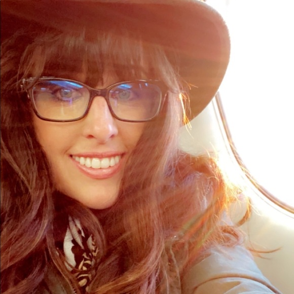 Meet your Posher, Darcy - Picture 5 of 8